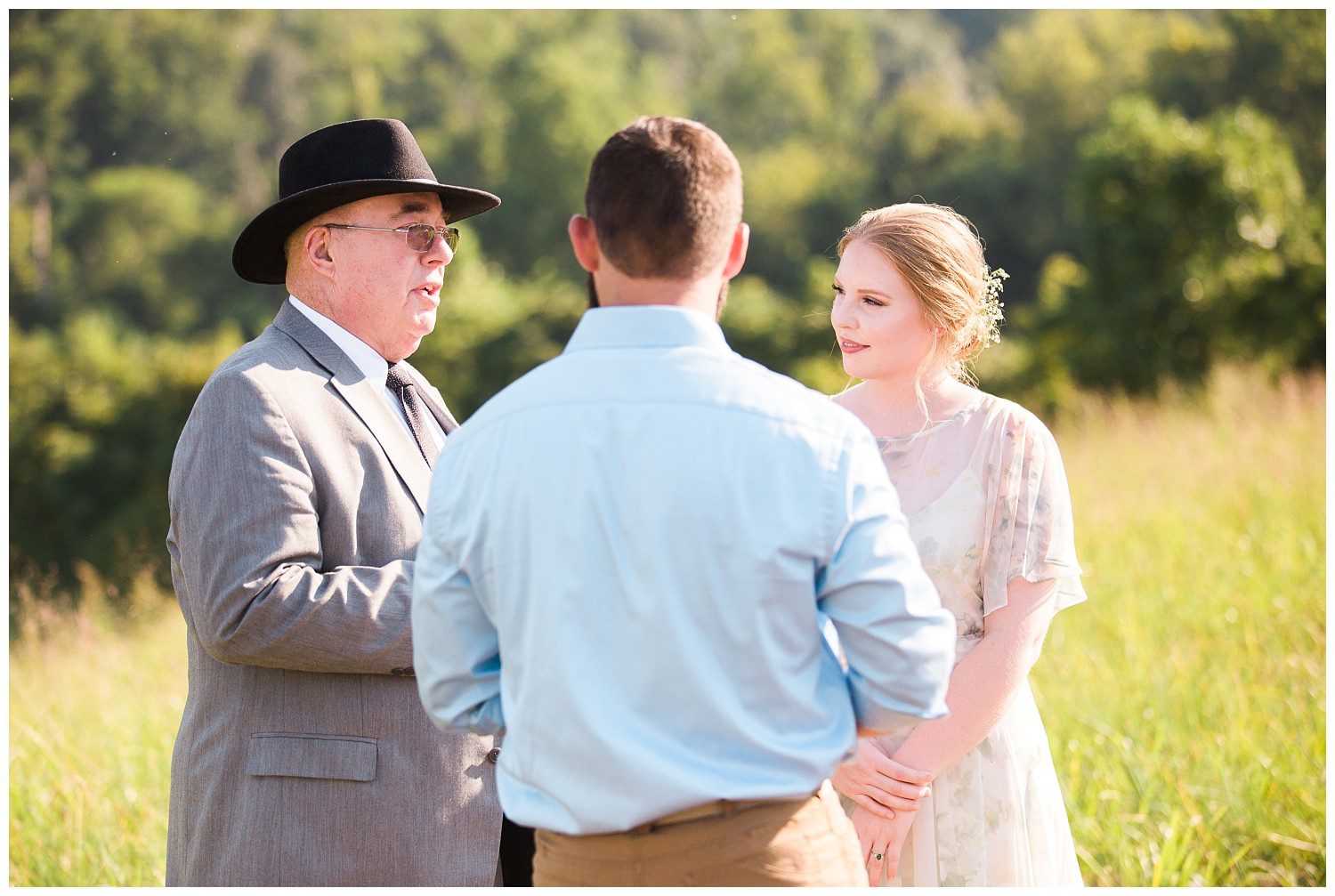 Intimate Tennessee Wedding Photographer