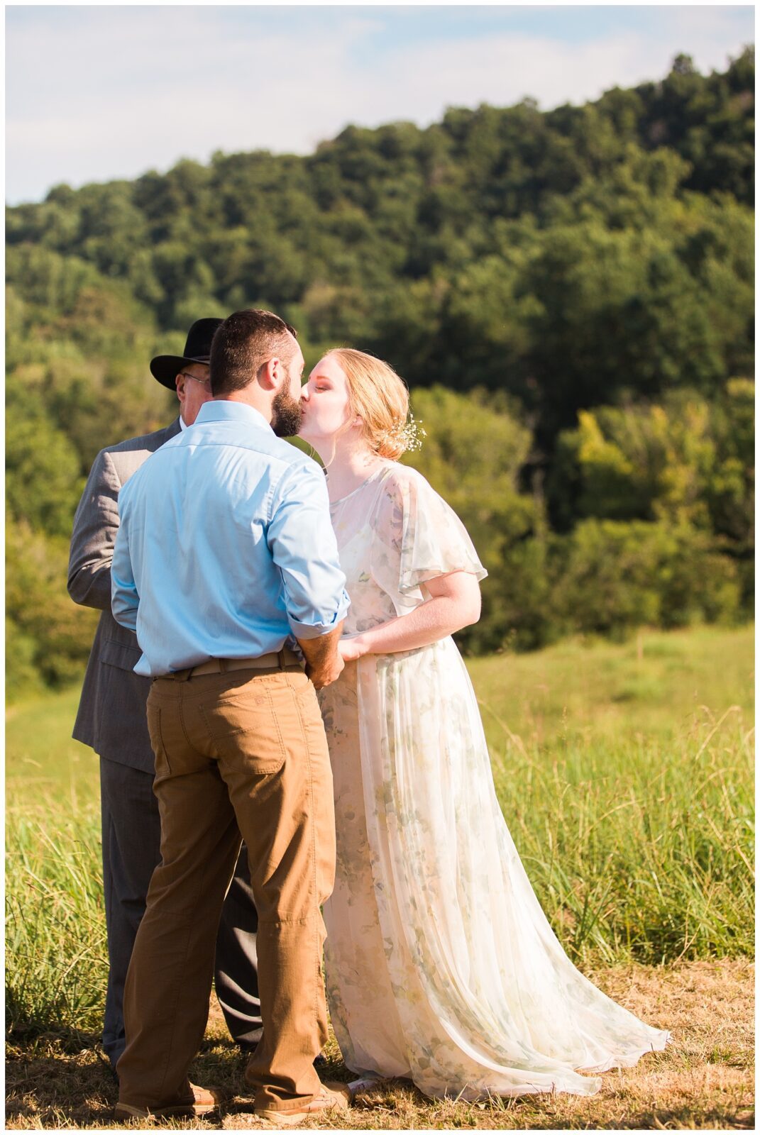 Intimate Tennessee Wedding Photographer